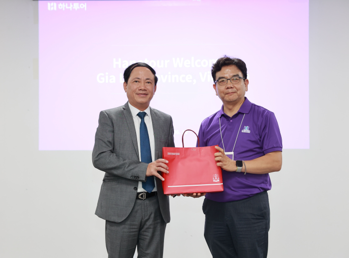 에디터 사진